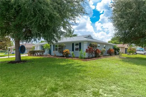 1000 NE Zebrina Senda Jensen Beach FL 34957