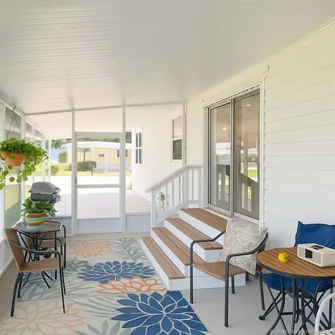 7268 SE Swan Avenue Hobe Sound FL 33455