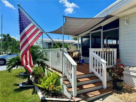 7268 SE Swan Avenue Hobe Sound FL 33455