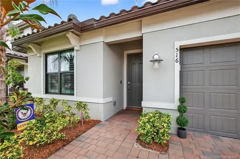 516 SE Villandry Way Port St Lucie FL 34984