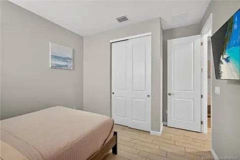 516 SE Villandry Way Port St Lucie FL 34984