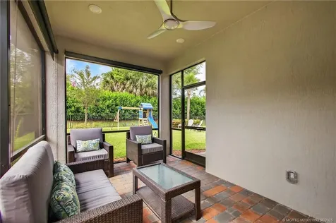 516 SE Villandry Way Port St Lucie FL 34984