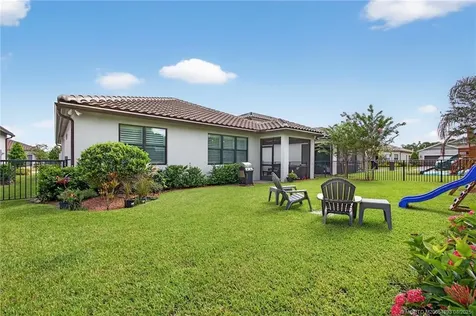 516 SE Villandry Way Port St Lucie FL 34984