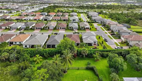 516 SE Villandry Way Port St Lucie FL 34984