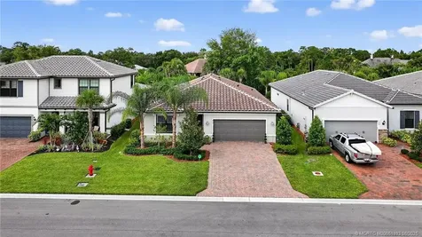 516 SE Villandry Way Port St Lucie FL 34984