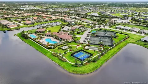 516 SE Villandry Way Port St Lucie FL 34984