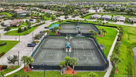 516 SE Villandry Way Port St Lucie FL 34984