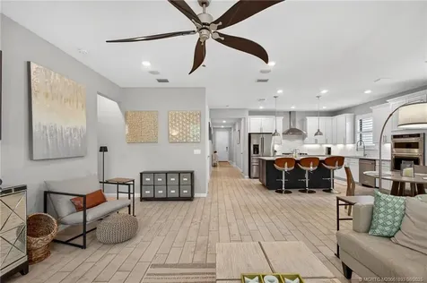 516 SE Villandry Way Port St Lucie FL 34984