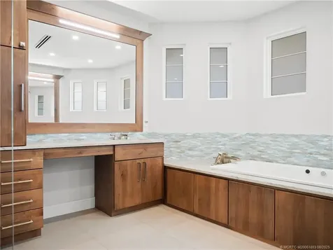 5585 SE Forest Glade Trail Hobe Sound FL 33455