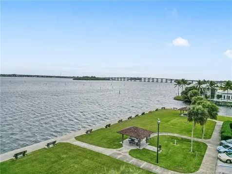 25 Park Avenue Vero Beach FL 32960