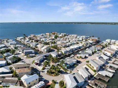 1084 Nettles Boulevard Jensen Beach FL 34957