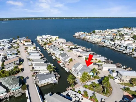 1084 Nettles Boulevard Jensen Beach FL 34957