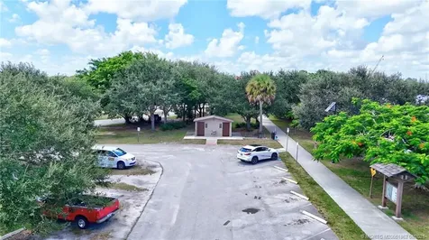 2495 SE Ruskin Drive Port St Lucie FL 34952