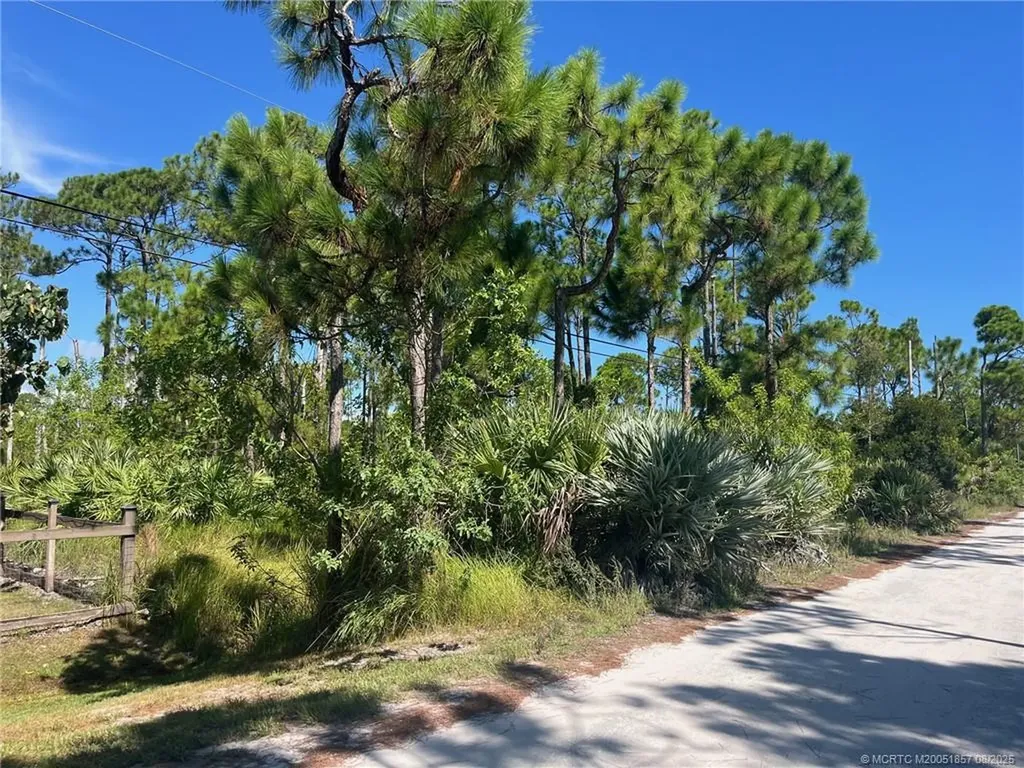 X Tree Top Trail Fort Pierce FL 34951