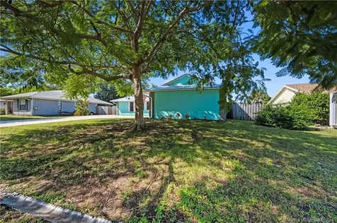 1574 SE Clearbrook Street Port St Lucie FL 34983