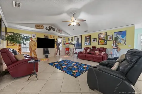 1574 SE Clearbrook Street Port St Lucie FL 34983