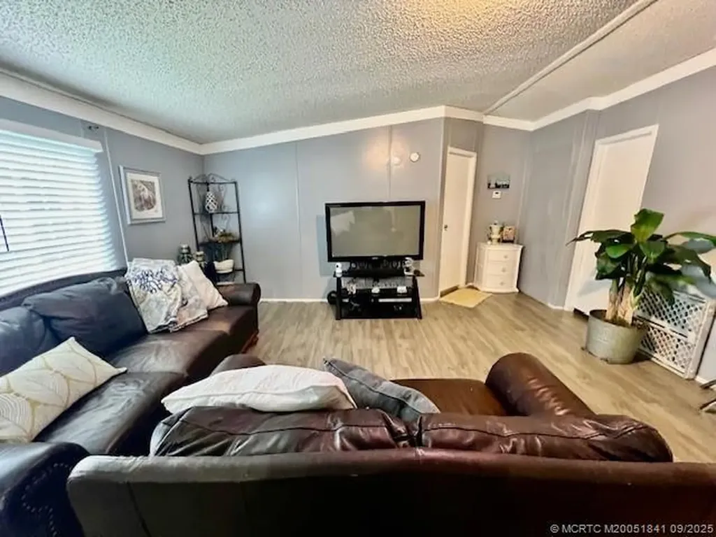 2410 NW 21st Terrace Boynton Beach FL 33436