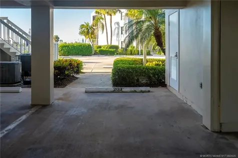 10 NE Plantation Road Stuart FL 34996