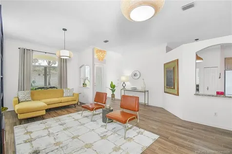 566 NW Lambrusco Drive Port St Lucie FL 34986