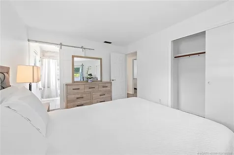 1017 SE 16th Court Stuart FL 34996