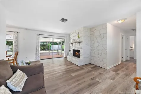 1017 SE 16th Court Stuart FL 34996