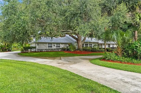 2980 NE Pinecrest Lakes Boulevard Jensen Beach FL 34957