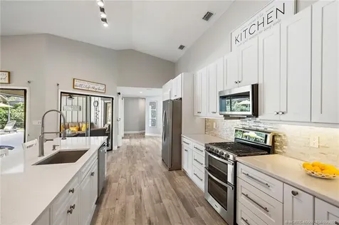 2980 NE Pinecrest Lakes Boulevard Jensen Beach FL 34957