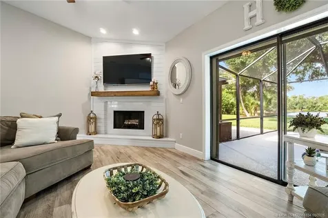 2980 NE Pinecrest Lakes Boulevard Jensen Beach FL 34957