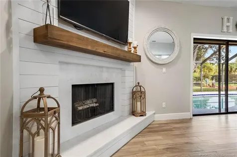 2980 NE Pinecrest Lakes Boulevard Jensen Beach FL 34957