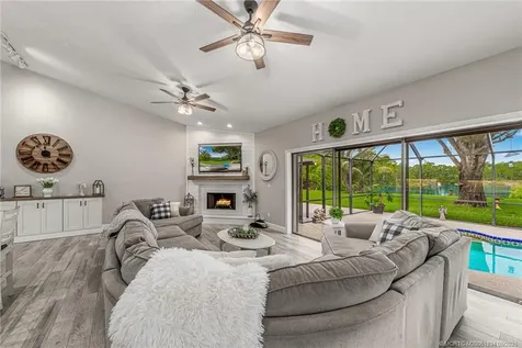 2980 NE Pinecrest Lakes Boulevard Jensen Beach FL 34957