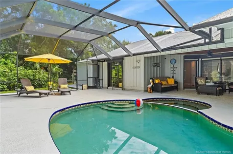 2980 NE Pinecrest Lakes Boulevard Jensen Beach FL 34957