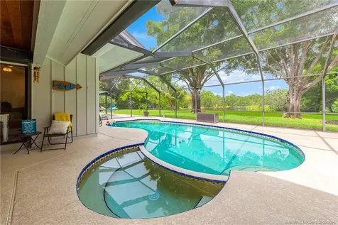 2980 NE Pinecrest Lakes Boulevard Jensen Beach FL 34957