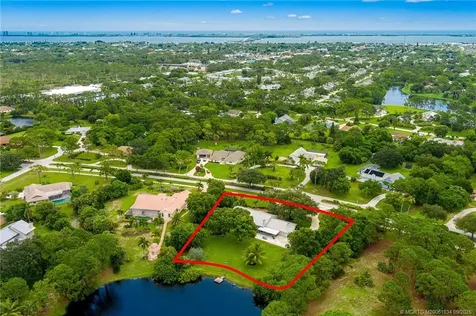 2980 NE Pinecrest Lakes Boulevard Jensen Beach FL 34957