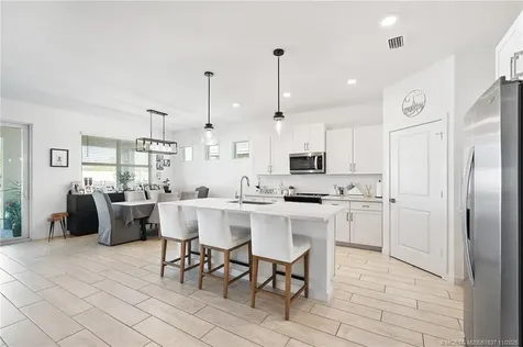 2880 NE Breezeway Circle Jensen Beach FL 34957