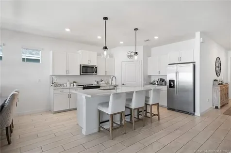 2880 NE Breezeway Circle Jensen Beach FL 34957