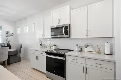 2880 NE Breezeway Circle Jensen Beach FL 34957