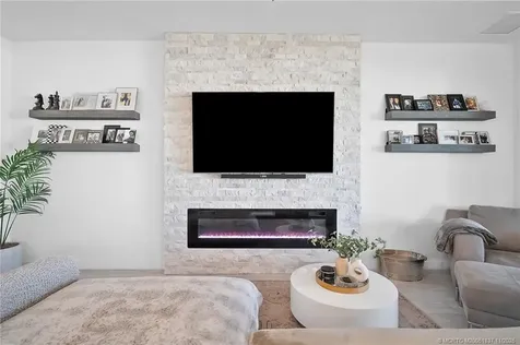 2880 NE Breezeway Circle Jensen Beach FL 34957