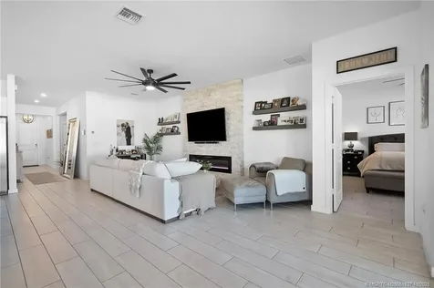 2880 NE Breezeway Circle Jensen Beach FL 34957