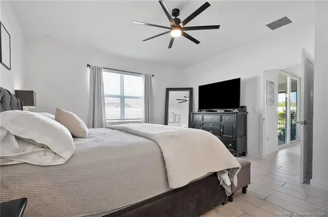 2880 NE Breezeway Circle Jensen Beach FL 34957