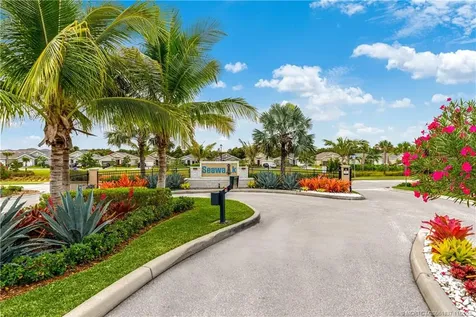 2880 NE Breezeway Circle Jensen Beach FL 34957