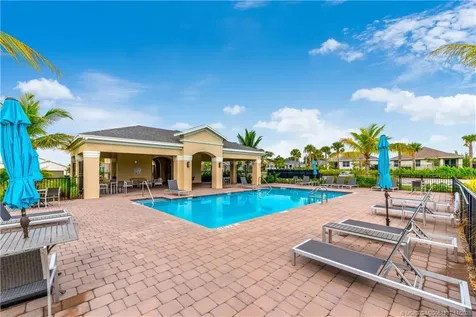 2880 NE Breezeway Circle Jensen Beach FL 34957