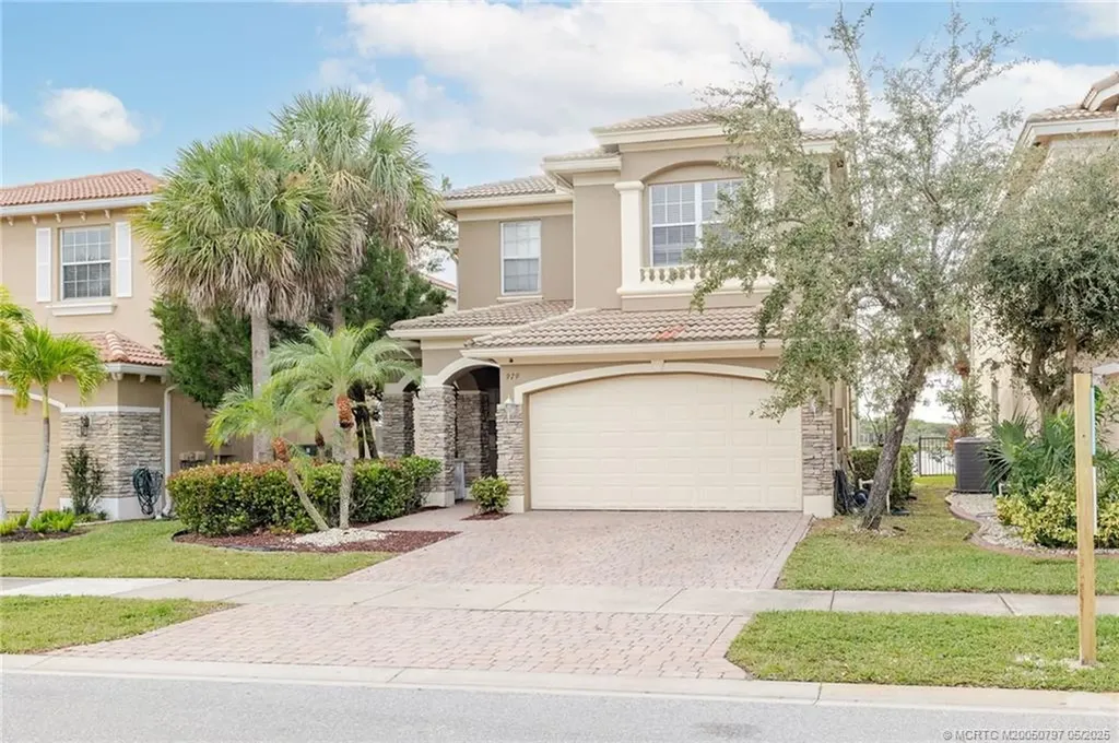 979 NW Leonardo Circle Port St Lucie FL 34986