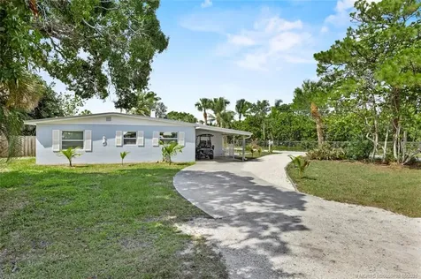 3125 NE Lake Avenue Jensen Beach FL 34957