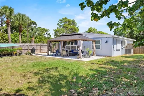 3125 NE Lake Avenue Jensen Beach FL 34957