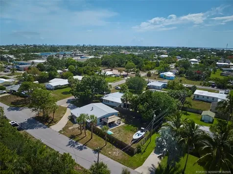 3125 NE Lake Avenue Jensen Beach FL 34957