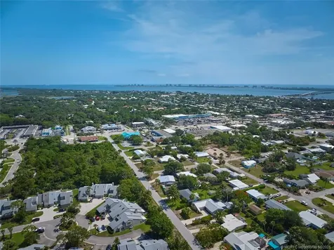 3125 NE Lake Avenue Jensen Beach FL 34957