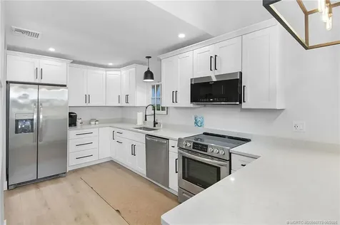 4044 NE Breakwater Drive Jensen Beach FL 34957