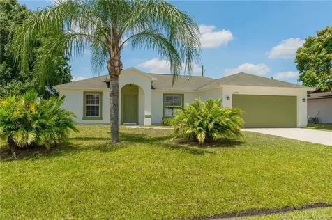 545 SW Buswell Avenue Port St Lucie FL 34983