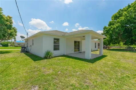 545 SW Buswell Avenue Port St Lucie FL 34983