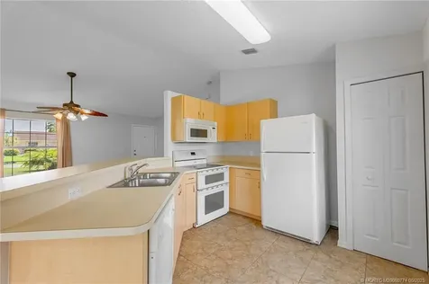 545 SW Buswell Avenue Port St Lucie FL 34983